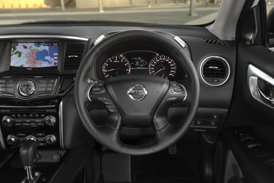 Панель приборов Nissan Pathfinder ST (R52) 2017 года  (AU) (фото 20 из 40)